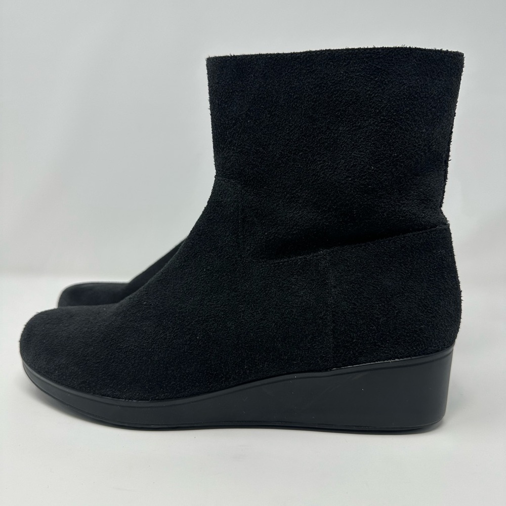 Cole Haan Black Suede Ankle Booties Women’s Size 7B